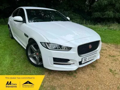 Used Jaguar XE Ingenium 200 HP (147 kW) 2019 White Sedan