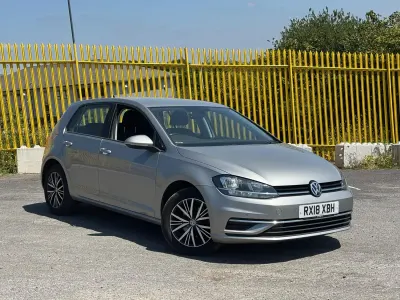 Used VW Golf VII SE 115 HP (84 kW) 2018 Silver Hatchback