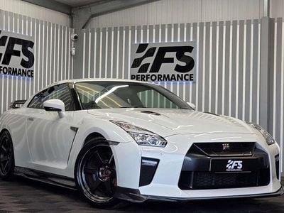 Used Nissan GT-R Recaro 570 HP (419 kW) 2017 White Coupe