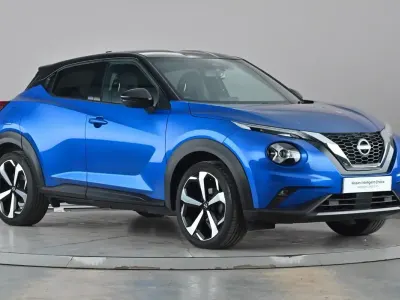 Used Nissan Juke Tekna 117 HP (86 kW) 2023 Blue SUV