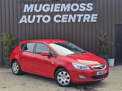 Used Vauxhall Astra 87 HP (63 kW) 2012 Red Hatchback