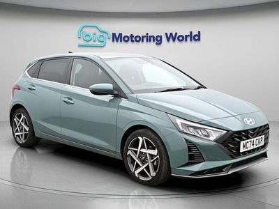 Used Hyundai i20 Premium 99 HP (72 kW) 2024 Green Hatchback