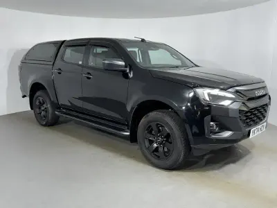 Usado Isuzu D-Max 163 HP (119 kW) 2024 Preto Pickup
