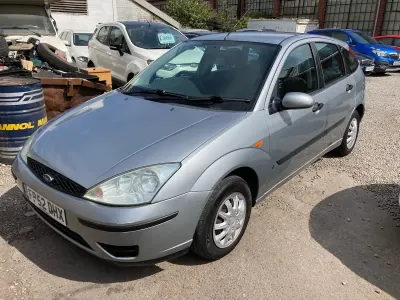 Used Ford Focus 75 HP (55 kW) 2002 Silver Hatchback