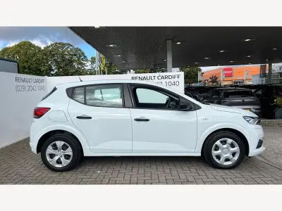 Used Dacia Sandero Essentiel 2022 White Hatchback