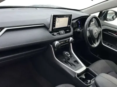 Usado Toyota RAV4 Hybrid 214 HP (157 kW) 2020 Cinzento SUV