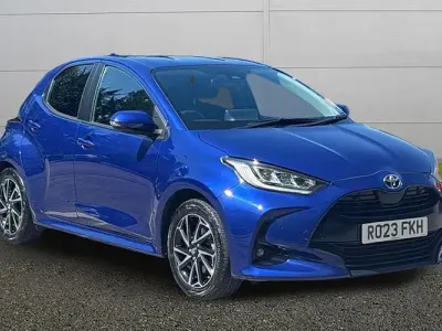 Usado Toyota Yaris Hybrid Design 116 HP (85 kW) 2026 Citadino