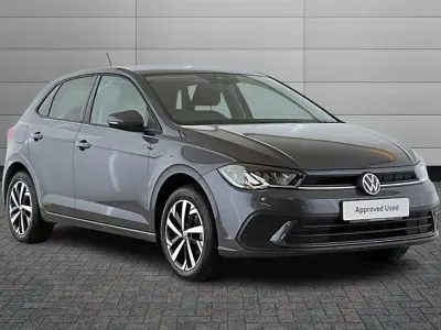 Begagnad VW Polo Match 95 HK (69 kW) 2024 Grå Halvkombi