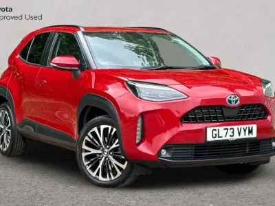 Used Toyota Yaris Hybrid 116 HP (85 kW) 2024 Scarlet flare SUV