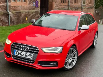 Used Audi A4 Comfort 328 HP (241 kW) 2012 Red Estate