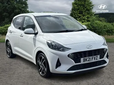 Used Hyundai i10 Premium 83 HP (61 kW) 2021 White Hatchback