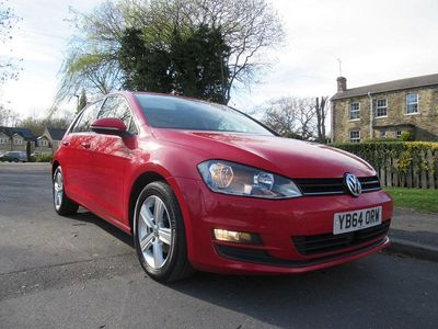 Used VW Golf VII Match 105 HP (77 kW) 2014 Red Hatchback