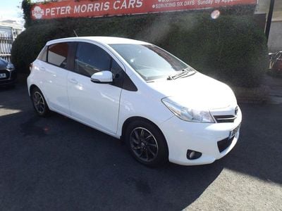 Used Toyota Yaris Edition 69 HP (50 kW) 2013 White Hatchback