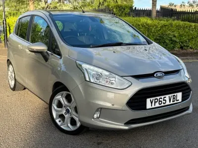 Usado Ford B-MAX Titanium X 125 HP (91 kW) 2015 Prateado Monovolume