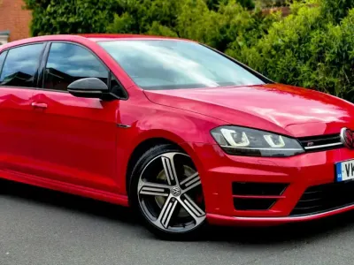 Begagnad VW Golf VII R 2015 Röd Halvkombi