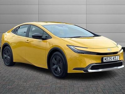 Used Toyota Prius Design 223 HP (164 kW) 2025 Yellow Hatchback