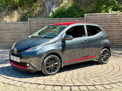 Used Toyota Aygo x-press 69 HP (50 kW) 2017 Grey Hatchback