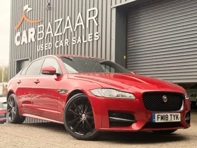 Gebraucht Jaguar XF R-Sport 240 PS (176 kW) 2018 Rot Limousine