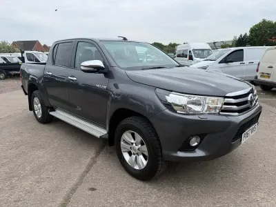 Used Toyota HiLux 150 HP (110 kW) 2017 Grey Pickup