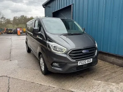 Usado Ford Transit Custom Limited 130 HP (95 kW) 2022 Cinzento Van