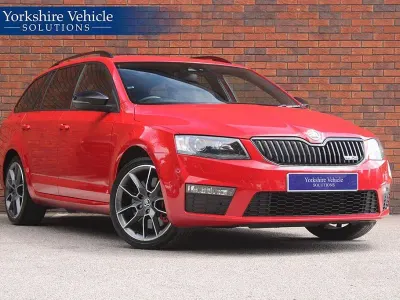 Used Skoda Octavia vRS 230 HP (169 kW) 2014 Red Estate