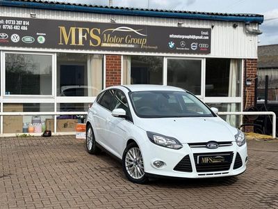 Second-hand Ford Focus Zetec 2014 Alb Hatchback