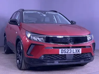 Gebraucht Vauxhall Grandland X S 130 PS (95 kW) 2023 Rot SUV