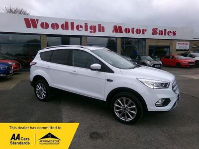 Usado Ford Kuga Titanium 120 HP (88 kW) 2019 Branco SUV