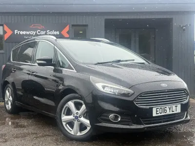 Used Ford S-MAX Titanium 180 HP (132 kW) 2016 Black MPV