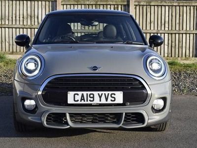 Używany Mini Cooper Hatch 136 KM (100 kW) 2019 Szary Hatchback