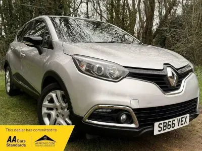 Used Renault Captur Dynamique 90 HP (66 kW) 2016 Silver SUV