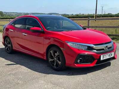 Used Honda Civic Prestige 182 HP (133 kW) 2017 Red Hatchback
