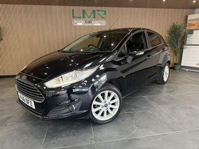 Used Ford Fiesta Titanium 75 HP (55 kW) 2016 Black Hatchback