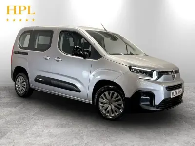 Usado Citroën Berlingo PureTech 110 HP (80 kW) 2024 Cinzento Monovolume