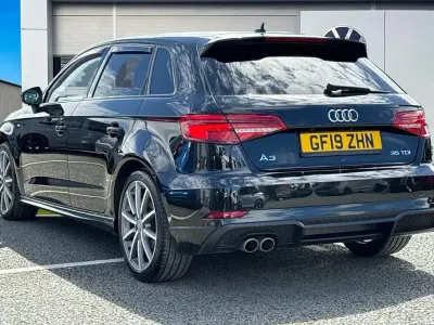 Usado Audi A3 Sportback Black Edition 150 CV (110 kW) 2019 Negro Utilitario