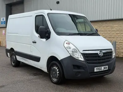 Used Vauxhall Movano 110 HP (80 kW) 2016 White MPV