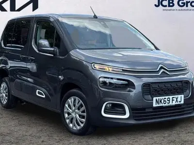 Używany Citroën Berlingo Feel 131 KM (96 kW) 2023 Minivan