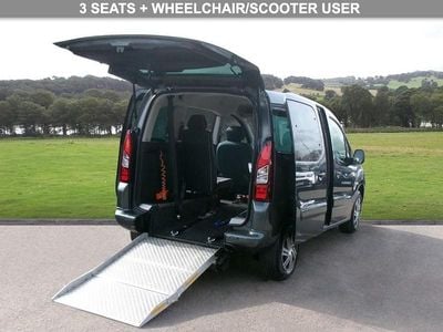 Used Citroën Berlingo Feel 100 HP (73 kW) 2019 Grey MPV