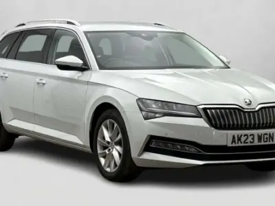 Used Skoda Superb SE Technology 218 HP (160 kW) 2023 White Estate