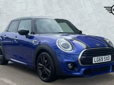 Used Mini Cooper Hatch 134 HP (98 kW) 2019 Blue Hatchback