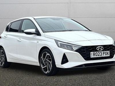 Used Hyundai i20 Premium 101 HP (74 kW) 2023 White Hatchback