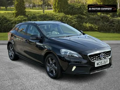 Used Volvo V40 2015 Black Hatchback