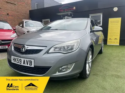 Second-hand Vauxhall Astra 115 CP (84 kW) 2009 Argintiu Hatchback