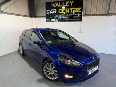 Used Ford Focus ST-Line 125 HP (91 kW) 2017 Blue Hatchback