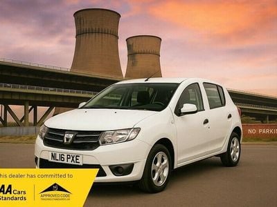 White Used 2016 Dacia Sandero Lauréate Hatchback | £2,990 (Super price)