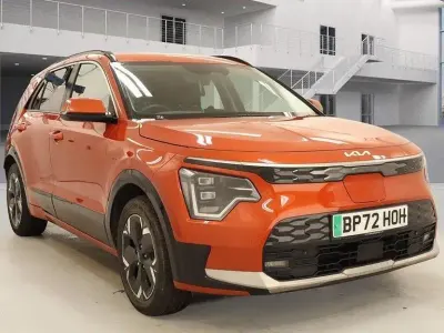 Usado Kia Niro 150 kW (204 CV) 2023 Naranja SUV