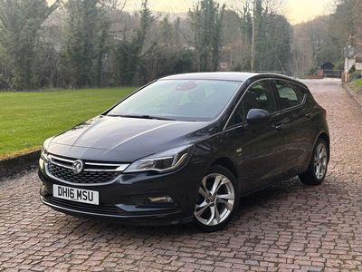 Used Vauxhall Astra SRi 150 HP (110 kW) 2016 Black Hatchback