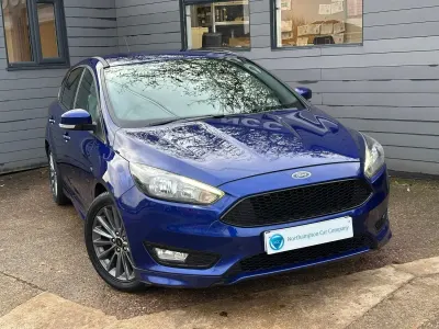 Używany Ford Focus ST-Line 120 KM (88 kW) 2017 Niebieski Hatchback