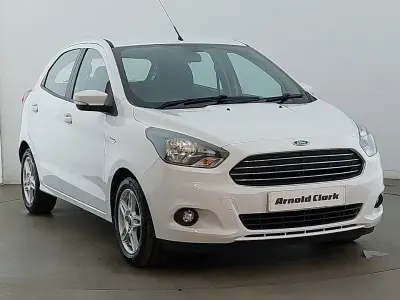 Usado Ford Ka Plus Zetec 70 CV (51 kW) 2017 Blanco Utilitario