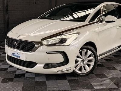 Used DS Automobiles DS5 Elegance 120 HP (88 kW) 2015 White Hatchback